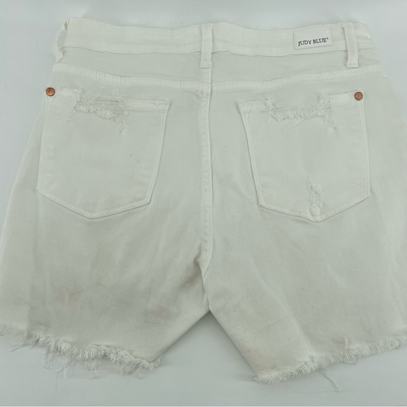 Judy Blue Denim Shorts White Distressed M - Picture 6 of 7